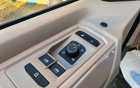 Volkswagen Multivan, 2023 год, 5 400 000 рублей, 16 фотография