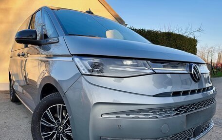 Volkswagen Multivan, 2023 год, 5 400 000 рублей, 20 фотография