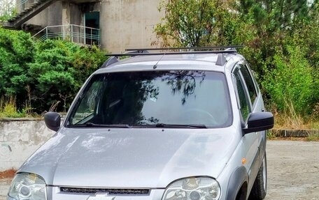 Chevrolet Niva I рестайлинг, 2009 год, 525 000 рублей, 2 фотография