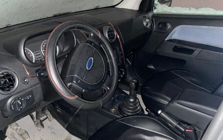 Ford Fusion I, 2005 год, 310 000 рублей, 2 фотография