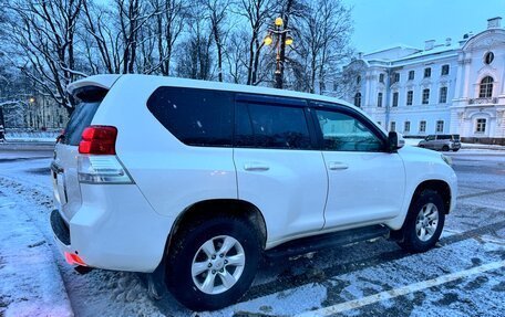 Toyota Land Cruiser Prado 150 рестайлинг 2, 2012 год, 2 299 000 рублей, 3 фотография
