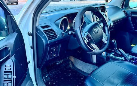 Toyota Land Cruiser Prado 150 рестайлинг 2, 2012 год, 2 299 000 рублей, 8 фотография