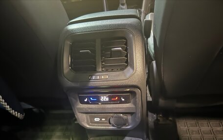 Volkswagen Tiguan II, 2021 год, 4 400 000 рублей, 14 фотография