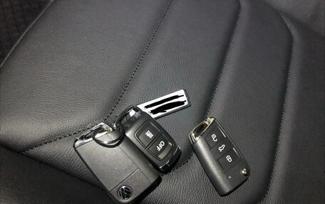 Volkswagen Tiguan II, 2021 год, 4 400 000 рублей, 18 фотография