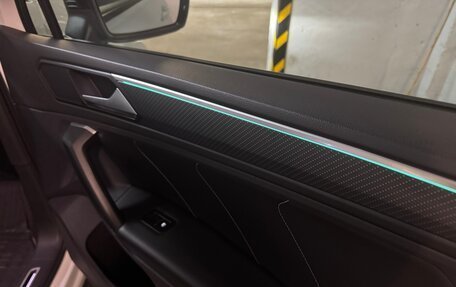 Volkswagen Tiguan II, 2021 год, 4 400 000 рублей, 21 фотография