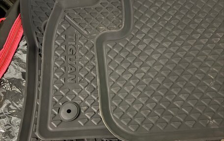 Volkswagen Tiguan II, 2021 год, 4 400 000 рублей, 26 фотография