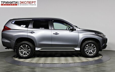 Mitsubishi Pajero Sport III рестайлинг, 2017 год, 2 397 000 рублей, 4 фотография