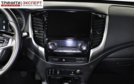 Mitsubishi Pajero Sport III рестайлинг, 2017 год, 2 397 000 рублей, 14 фотография