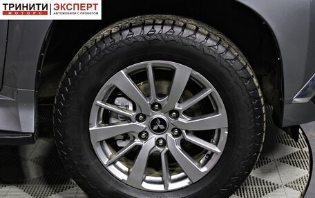 Mitsubishi Pajero Sport III рестайлинг, 2017 год, 2 397 000 рублей, 18 фотография