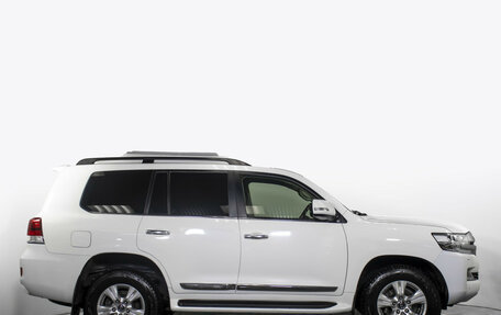 Toyota Land Cruiser 200, 2016 год, 5 195 000 рублей, 4 фотография