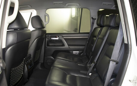 Toyota Land Cruiser 200, 2016 год, 5 195 000 рублей, 10 фотография