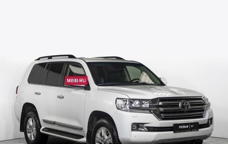 Toyota Land Cruiser 200, 2016 год, 5 195 000 рублей, 3 фотография