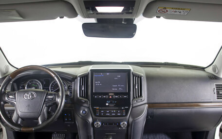 Toyota Land Cruiser 200, 2016 год, 5 195 000 рублей, 12 фотография