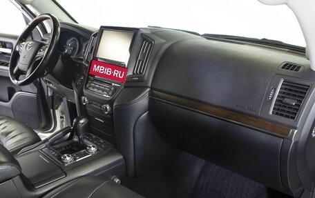 Toyota Land Cruiser 200, 2016 год, 5 195 000 рублей, 9 фотография