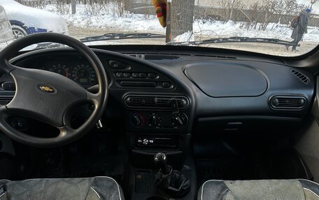 Chevrolet Niva I рестайлинг, 2004 год, 200 000 рублей, 1 фотография