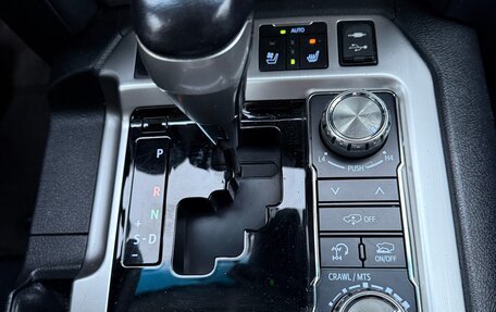 Toyota Land Cruiser 200, 2017 год, 7 490 000 рублей, 18 фотография