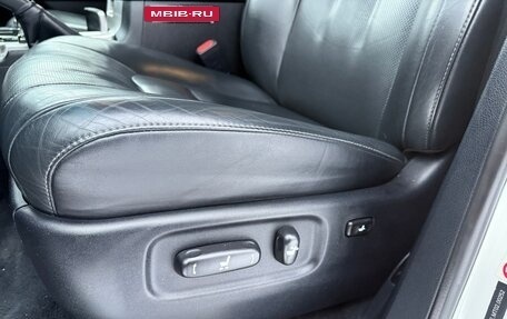 Toyota Land Cruiser 200, 2017 год, 7 490 000 рублей, 10 фотография