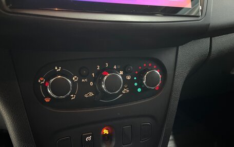 Renault Sandero II рестайлинг, 2017 год, 950 000 рублей, 11 фотография