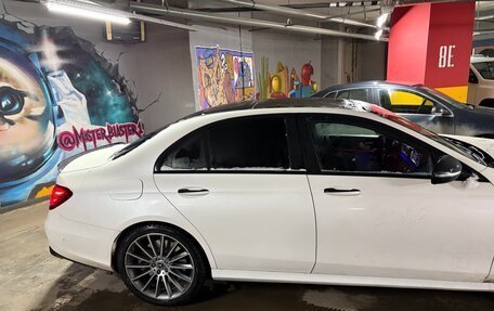 Mercedes-Benz E-Класс, 2017 год, 3 400 000 рублей, 5 фотография