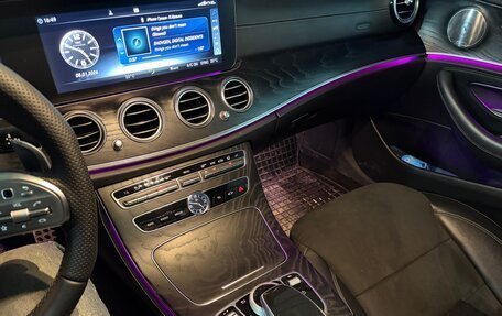 Mercedes-Benz E-Класс, 2017 год, 3 400 000 рублей, 17 фотография