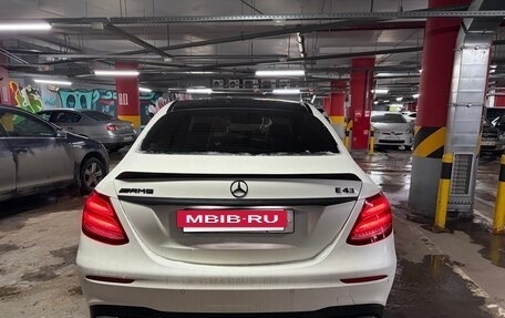 Mercedes-Benz E-Класс, 2017 год, 3 400 000 рублей, 3 фотография