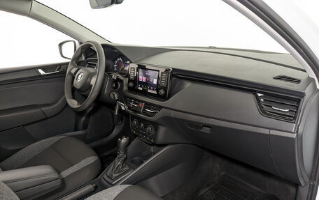 Skoda Rapid II, 2021 год, 1 575 000 рублей, 11 фотография