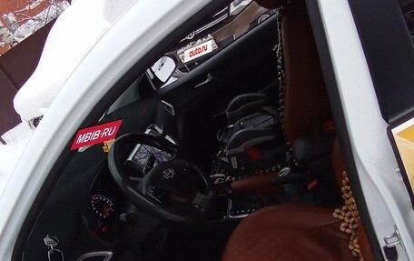 Hyundai Solaris II рестайлинг, 2019 год, 899 999 рублей, 3 фотография