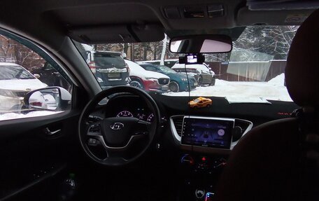 Hyundai Solaris II рестайлинг, 2019 год, 899 999 рублей, 14 фотография