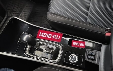 Mitsubishi Outlander III рестайлинг 3, 2020 год, 2 450 000 рублей, 4 фотография