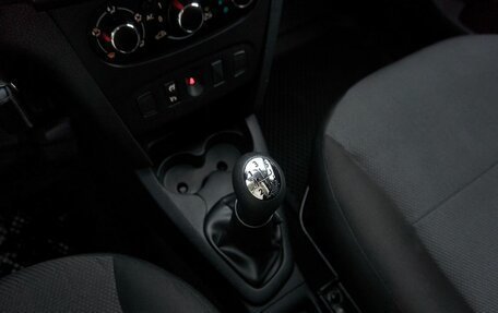 Renault Sandero II рестайлинг, 2015 год, 887 000 рублей, 11 фотография