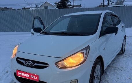 Hyundai Solaris II рестайлинг, 2012 год, 750 000 рублей, 1 фотография