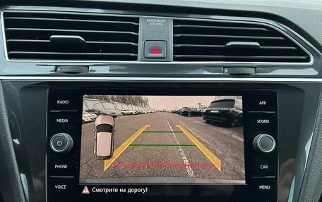 Volkswagen Tiguan II, 2018 год, 2 589 000 рублей, 13 фотография