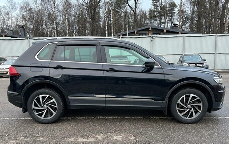 Volkswagen Tiguan II, 2018 год, 2 589 000 рублей, 8 фотография