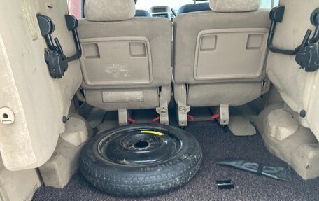 Nissan Serena II, 2003 год, 700 000 рублей, 20 фотография