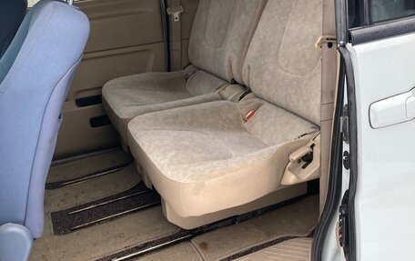 Nissan Serena II, 2003 год, 700 000 рублей, 17 фотография