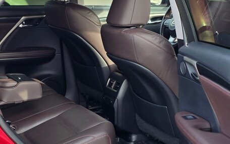 Lexus RX IV рестайлинг, 2019 год, 4 000 000 рублей, 13 фотография