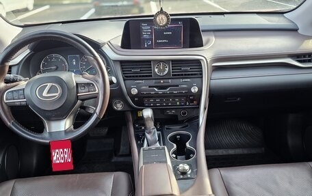 Lexus RX IV рестайлинг, 2019 год, 4 000 000 рублей, 11 фотография