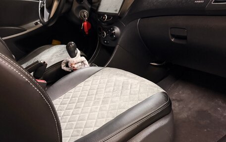 Hyundai Solaris II рестайлинг, 2012 год, 750 000 рублей, 9 фотография