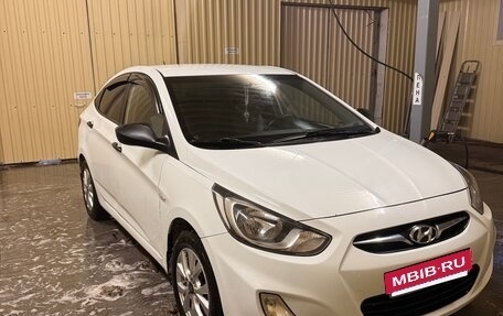 Hyundai Solaris II рестайлинг, 2012 год, 750 000 рублей, 10 фотография