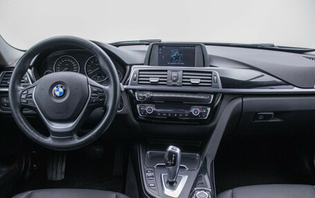 BMW 3 серия, 2018 год, 1 760 000 рублей, 13 фотография