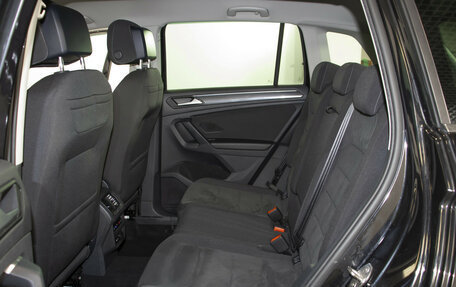 Volkswagen Tiguan II, 2021 год, 2 995 000 рублей, 10 фотография