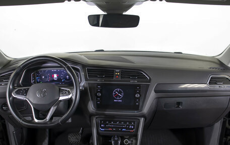 Volkswagen Tiguan II, 2021 год, 2 995 000 рублей, 12 фотография