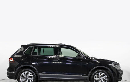 Volkswagen Tiguan II, 2021 год, 2 995 000 рублей, 4 фотография