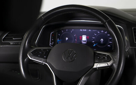 Volkswagen Tiguan II, 2021 год, 2 995 000 рублей, 13 фотография