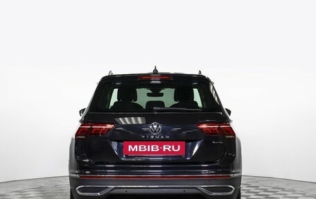 Volkswagen Tiguan II, 2021 год, 2 995 000 рублей, 6 фотография