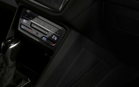 Volkswagen Tiguan II, 2021 год, 2 995 000 рублей, 17 фотография