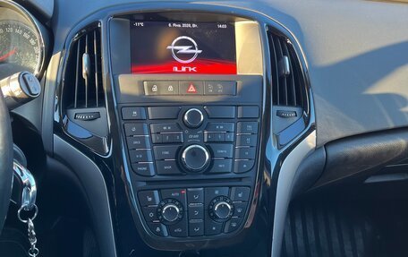 Opel Astra J, 2014 год, 900 000 рублей, 28 фотография