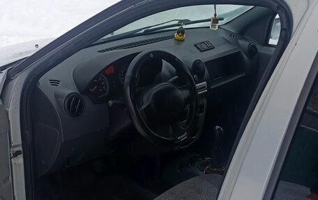 Renault Logan I, 2006 год, 145 000 рублей, 3 фотография