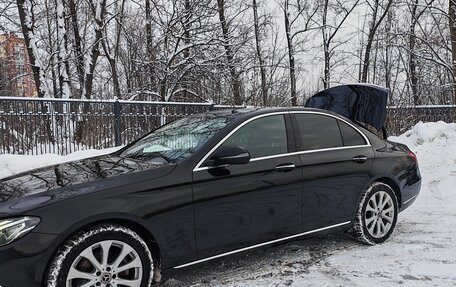 Mercedes-Benz E-Класс, 2019 год, 2 600 000 рублей, 2 фотография