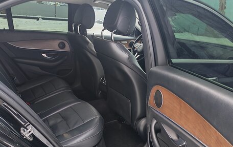 Mercedes-Benz E-Класс, 2019 год, 2 600 000 рублей, 6 фотография